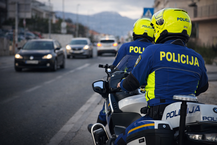 Slika /PU splitsko-dalmatinska 2025 NOVO/Promet/policijski_motociklisti.png